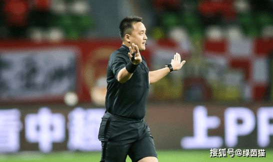  VAR争议判罚引发主帅集体炮轰  