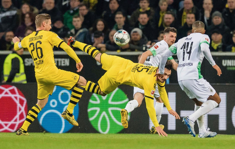  法兰克福主场击败弗赖堡，德甲欧战区竞争加剧