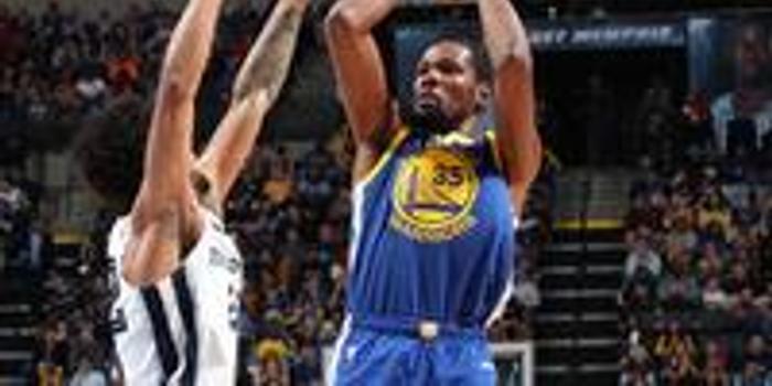  库里三分绝杀惊艳全场，勇士客场击败太阳止连败  