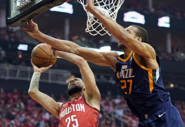  亚历山大全面表现雷霆击败爵士缩小胜场差